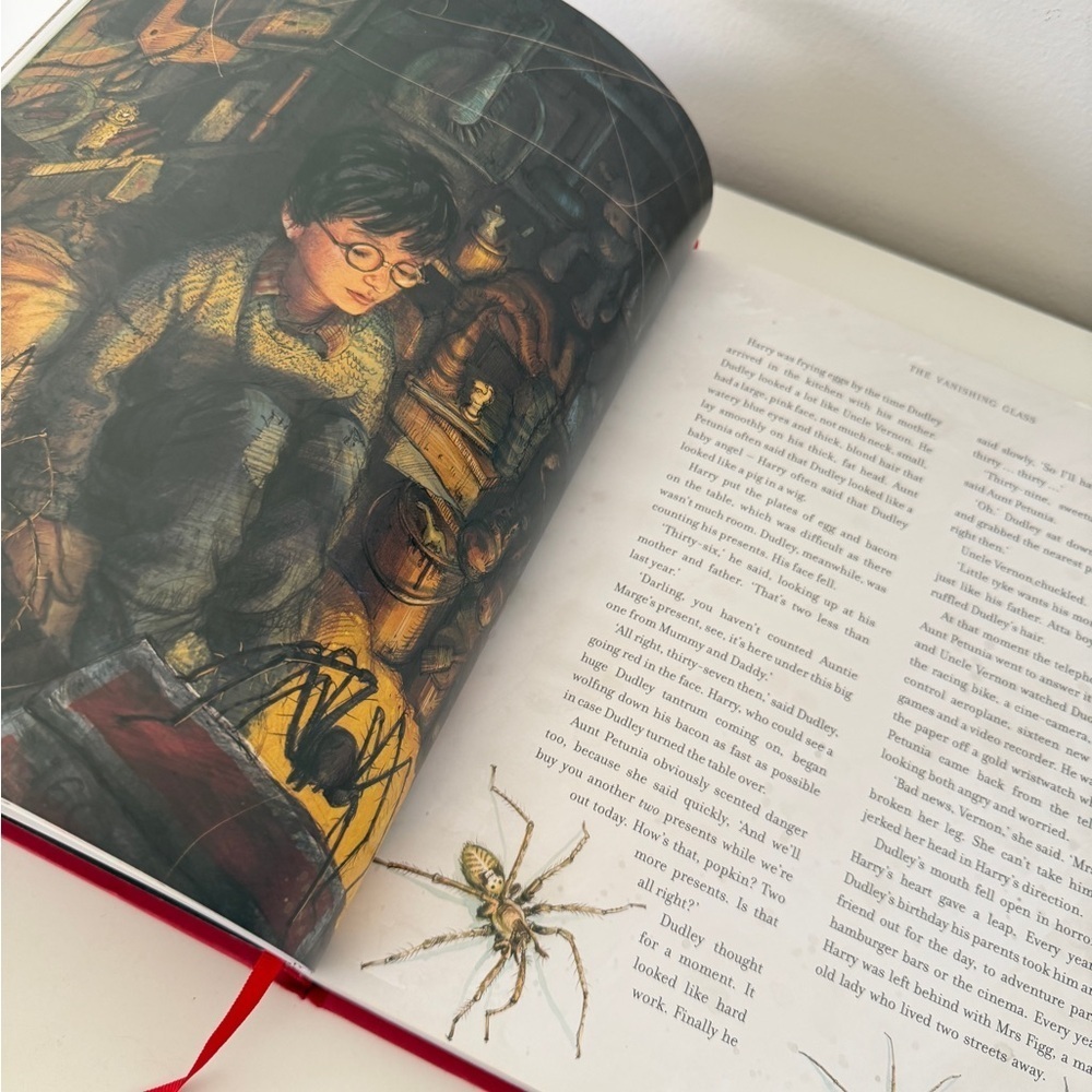 Harry Potter and the Sorcerer's Stone Red Hardcover Book - Picture 6 of 6